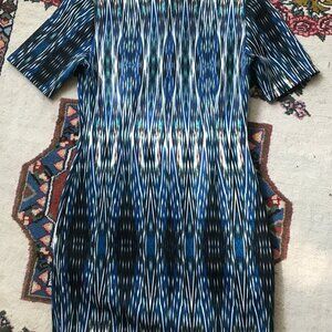 Forever 21 short multicolor  dress size medium short  NWT back zipper